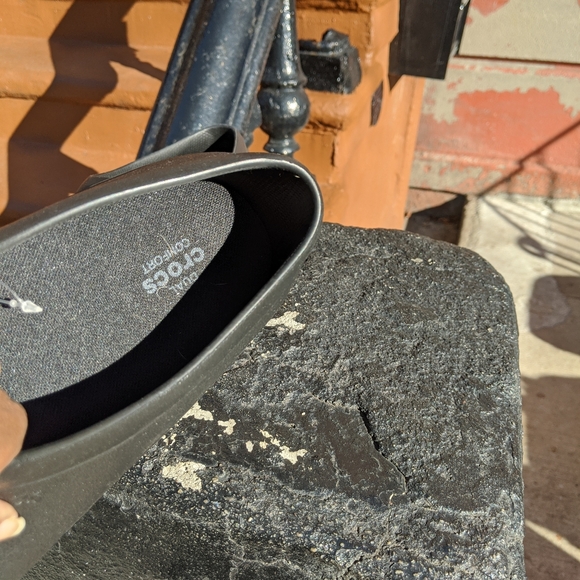 Crocs - Picture 9 of 16